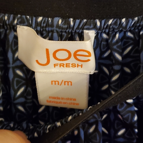 Joe Fresh skirt - Picture 2 of 2